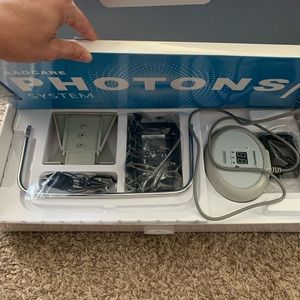 Aaocare led light never been open or used